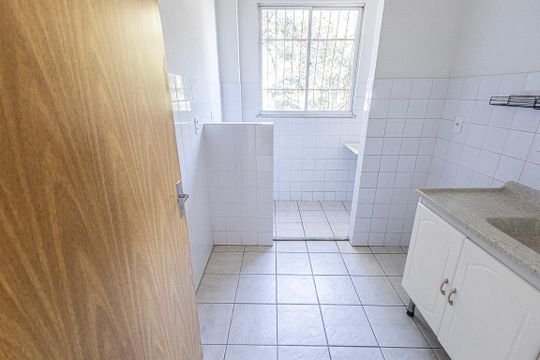 cozinha de apartamento à venda com 2 quartos, 40m² em Jaqueline, Belo Horizonte
