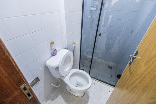 banheiro de apartamento à venda com 2 quartos, 40m² em Jaqueline, Belo Horizonte