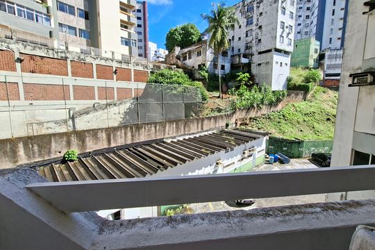 Sala - Varanda de apartamento para alugar com 1 quarto, 51m² em Brotas, Salvador