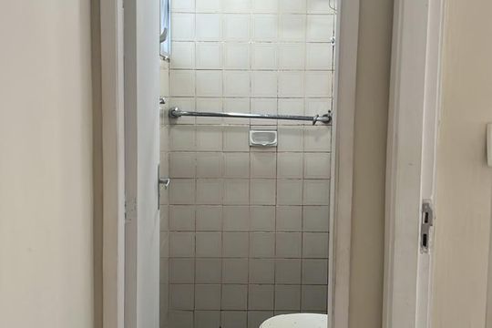 Banheiro de apartamento para alugar com 2 quartos, 55m² em Campo Grande, Rio de Janeiro