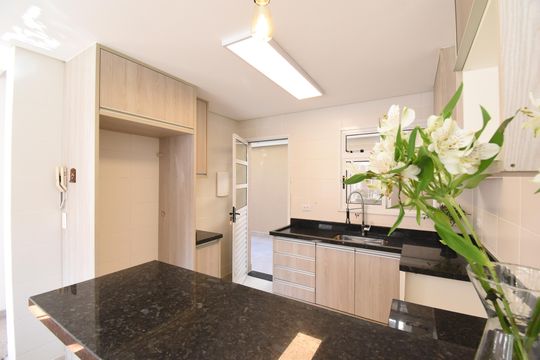 Cozinha de casa de condomínio para alugar com 3 quartos, 114m² em Barreirinha, Curitiba