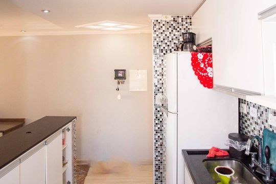 Cozinha de apartamento à venda com 3 quartos, 86m² em Jardim Melo, Diadema