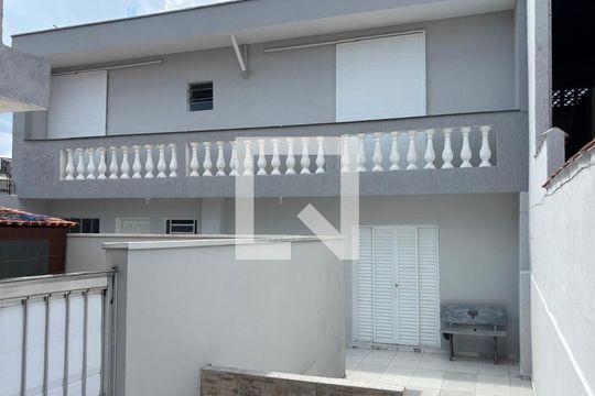 Área Externa de casa para alugar com 2 quartos, 125m² em Jardim Lauro Gomes, São Bernardo do Campo