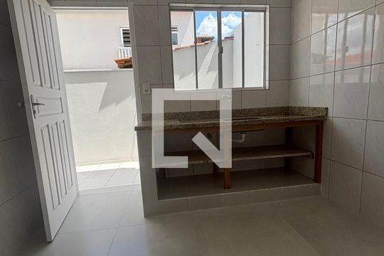 Cozinha de casa para alugar com 2 quartos, 125m² em Jardim Lauro Gomes, São Bernardo do Campo