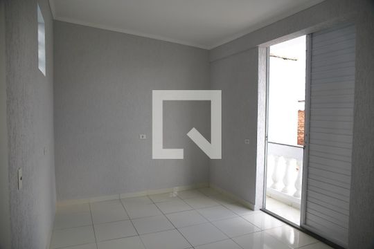 Quarto de casa para alugar com 2 quartos, 125m² em Jardim Lauro Gomes, São Bernardo do Campo