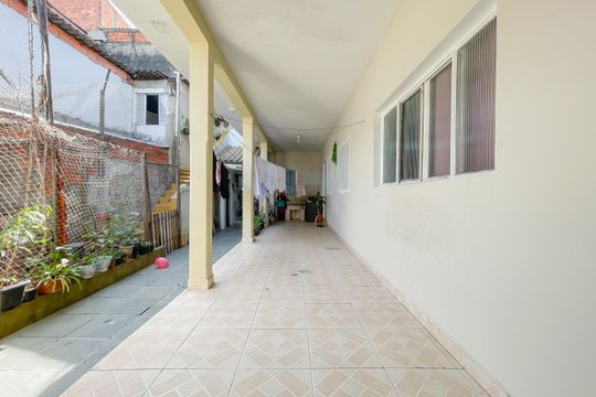 Entrada de casa à venda com 2 quartos, 368m² em Veloso, Osasco