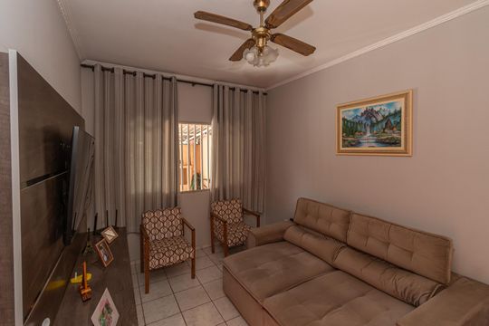 Casa à venda com 3 quartos, 111m² em Parque Bandeirantes I (nova Veneza), Sumaré