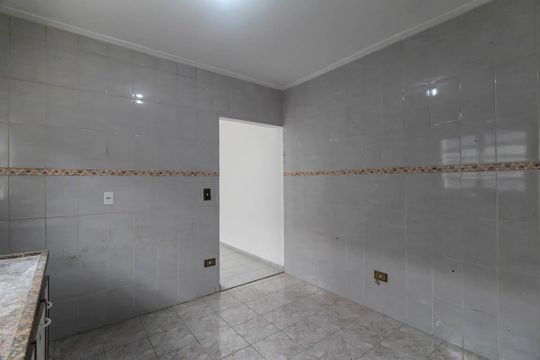 Cozinha de casa para alugar com 1 quarto, 36m² em Vila California, São Paulo