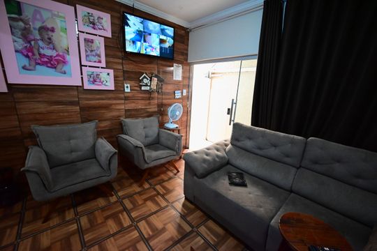 Sala de casa à venda com 11 quartos, 432m² em Jardim Petropolis, Goiânia