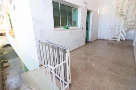 Área de Serviço de casa à venda com 3 quartos, 300m² em Vila Yara, Osasco