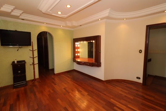 Suíte 1 de casa à venda com 3 quartos, 300m² em Vila Yara, Osasco