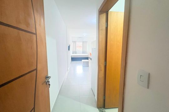 Corredor de kitnet/studio para alugar com 1 quarto, 30m² em Setor Oeste, Goiânia