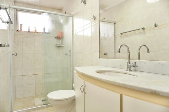 Banheiro Social de apartamento à venda com 3 quartos, 95m² em Santa Tereza, Belo Horizonte