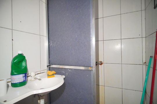 Banheiro de casa para alugar com 2 quartos, 79m² em Ipiranga, Sapucaia do Sul