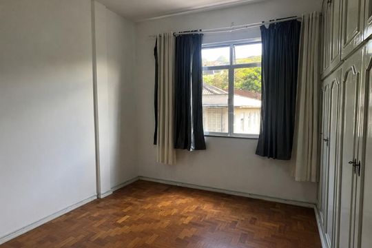 Quarto de apartamento para alugar com 1 quarto, 58m² em Vila Ipiranga, Porto Alegre