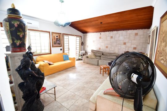 Sala de casa para alugar com 3 quartos, 202m² em Chácara da Barra, Campinas