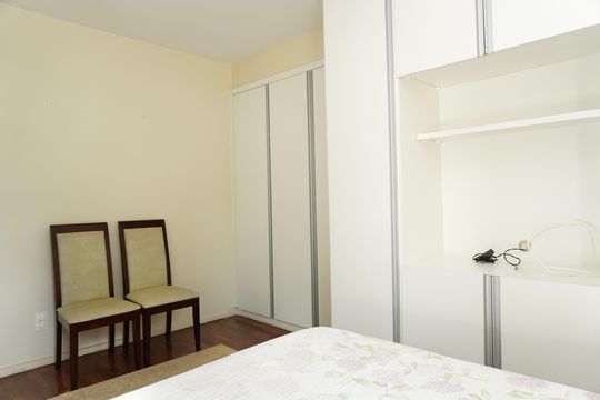 Quarto 2 de apartamento para alugar com 2 quartos, 85m² em Anchieta, Belo Horizonte