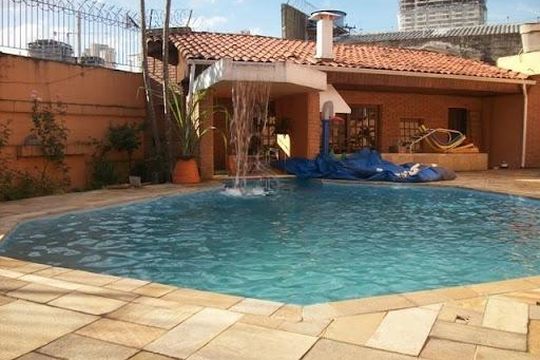 Casa à venda com 5 quartos, 600m² em Vila Cordeiro, São Paulo