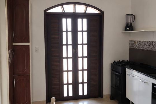 Sala de casa à venda com 6 quartos, 236m² em Jaguaribe, Osasco