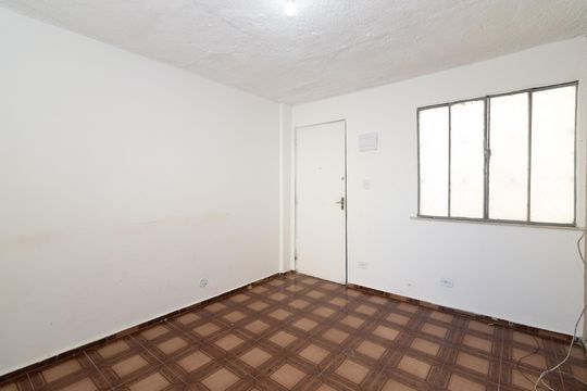 Sala de apartamento para alugar com 1 quarto, 60m² em Realengo, Rio de Janeiro