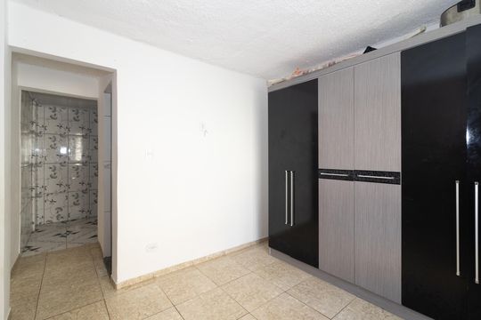 Quarto de apartamento para alugar com 1 quarto, 60m² em Realengo, Rio de Janeiro