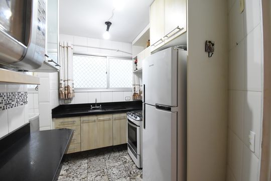 Cozinha de apartamento à venda com 3 quartos, 92m² em Rebouças, Curitiba