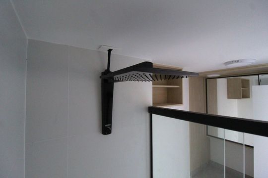 Banheiro de kitnet/studio para alugar com 1 quarto, 30m² em Indianópolis, São Paulo