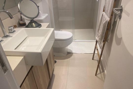 Banheiro de apartamento para alugar com 2 quartos, 81m² em Botafogo, Rio de Janeiro