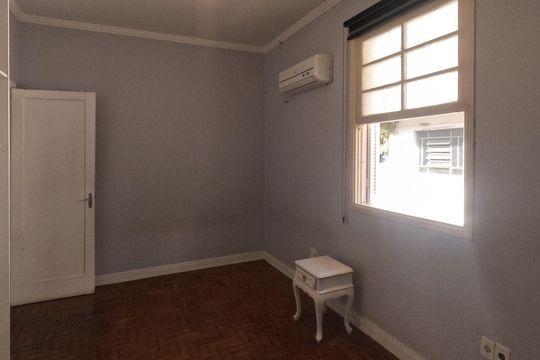 Quarto 1 de casa para alugar com 2 quartos, 110m² em Gonzaga, Santos