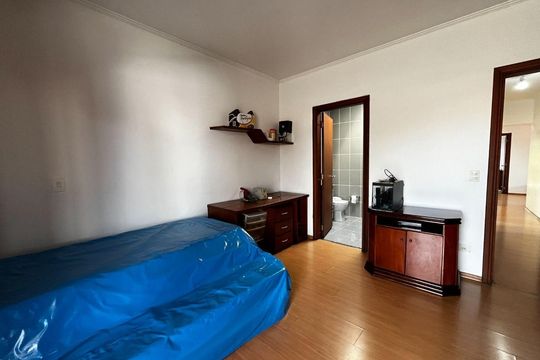 Casa à venda com 4 quartos, 300m² em Jardim da Saúde, São Paulo
