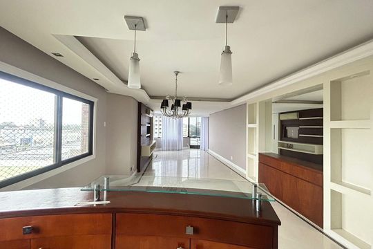 Apartamento para alugar com 3 quartos, 230m² em Centro, Gravataí