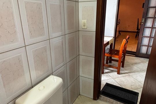 Lavabo de casa à venda com 4 quartos, 233m² em Utinga, Santo André