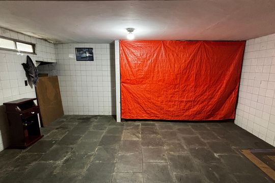 Garagem de casa à venda com 4 quartos, 233m² em Utinga, Santo André