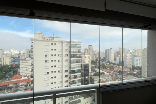Varanda de kitnet/studio à venda com 1 quarto, 38m² em Campo Belo, São Paulo