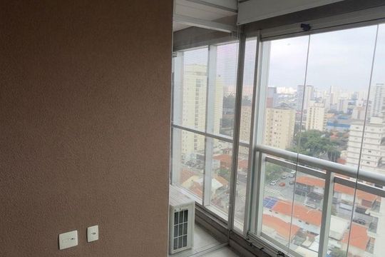 Varanda de kitnet/studio à venda com 1 quarto, 38m² em Campo Belo, São Paulo