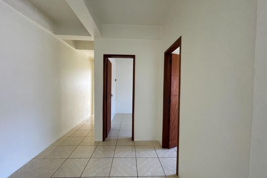Corredor de apartamento para alugar com 2 quartos, 75m² em Dihel, Sapucaia do Sul
