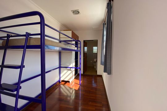 Casa para alugar com 5 quartos, 247m² em Vila Ipojuca, São Paulo