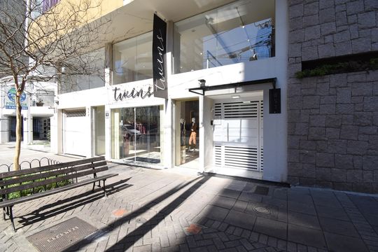 Fachada  de apartamento para alugar com 3 quartos, 161m² em Centro, Curitiba