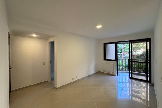 Sala de apartamento para alugar com 3 quartos, 116m² em Barra da Tijuca, Rio de Janeiro