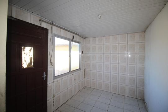 Cozinha de casa à venda com 3 quartos, 100m² em Rubem Berta, Porto Alegre