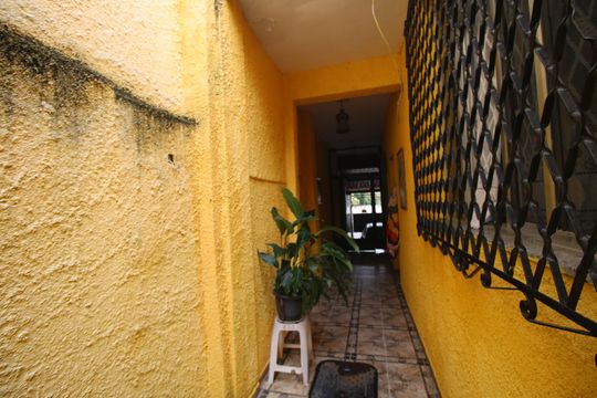 Corredor de Acesso de casa à venda com 3 quartos, 300m² em Vila Kosmos, Rio de Janeiro