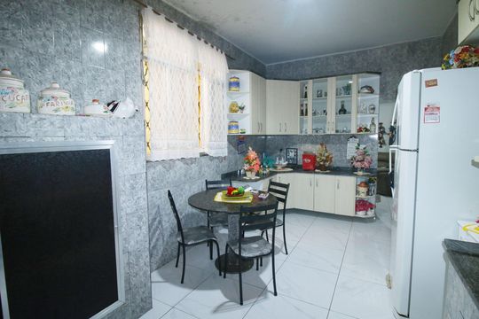 Cozinha de casa à venda com 3 quartos, 300m² em Vila Kosmos, Rio de Janeiro