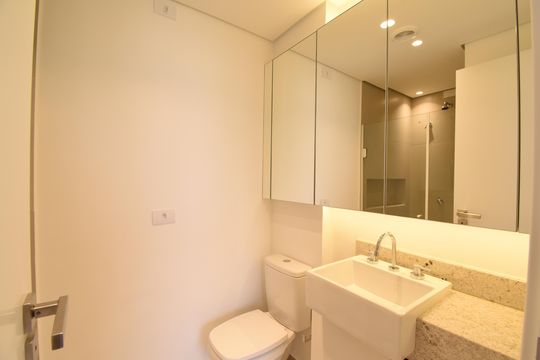 Banheiro da Suíte de apartamento à venda com 3 quartos, 80m² em Juvevê, Curitiba