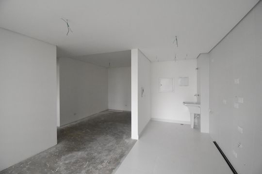 Sala e cozinha de apartamento à venda com 3 quartos, 130m² em Juvevê, Curitiba