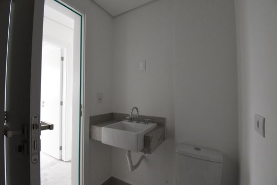 Banheiro 2 de apartamento à venda com 2 quartos, 90m² em Juvevê, Curitiba