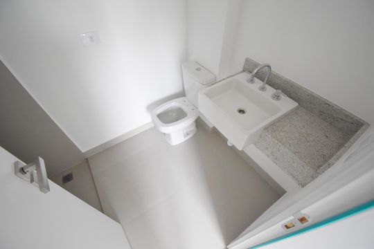 Banheiro da Suíte de apartamento à venda com 2 quartos, 90m² em Juvevê, Curitiba