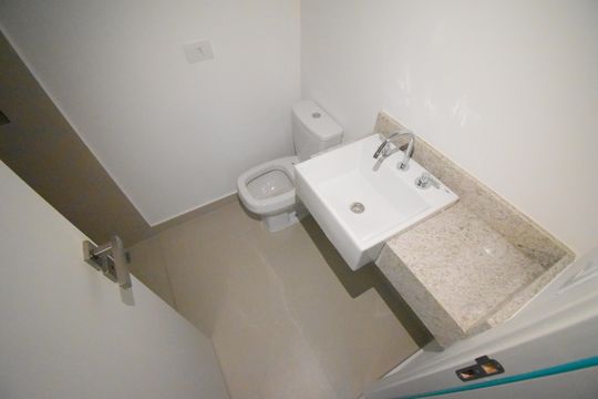 Banheiro 2 de apartamento à venda com 2 quartos, 79m² em Juvevê, Curitiba