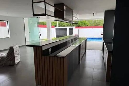 Casa à venda com 4 quartos, 400m² em Ilha de Guaratiba, Rio de Janeiro