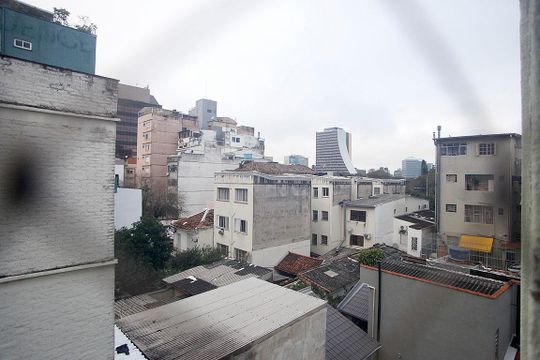 Vista da sala de apartamento para alugar com 2 quartos, 76m² em Centro Histórico, Porto Alegre