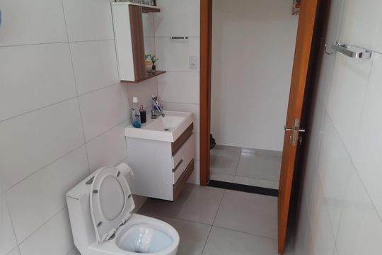 Banheiro de casa para alugar com 3 quartos, 100m² em Jardim Primavera, Ribeirão Pires